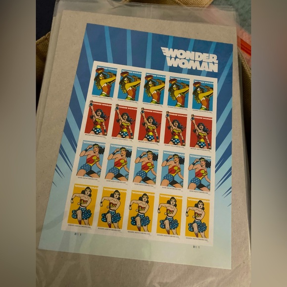 Wonder Woman Forever - Picture 1 of 1
